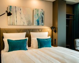 Motel One Köln-Neumarkt